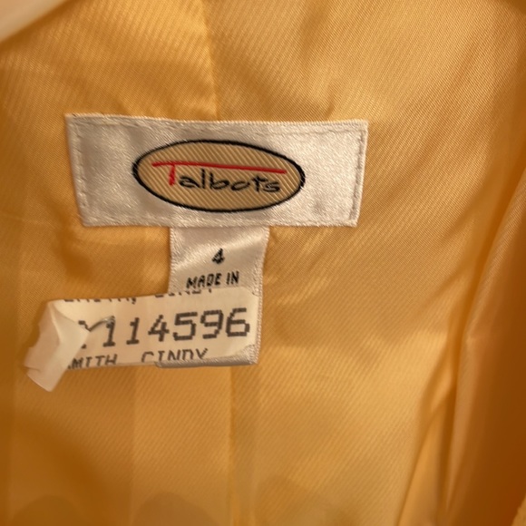 Yellow jacket - Picture 2 of 6